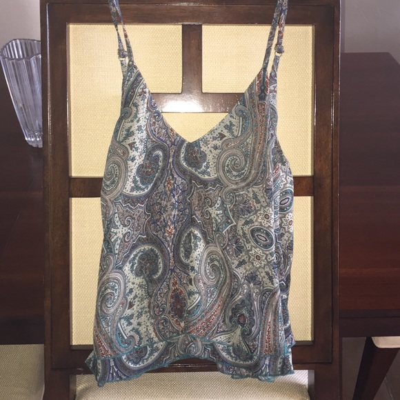 Tobi low back flowy top