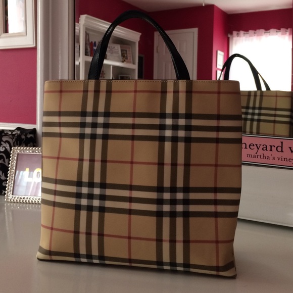 REAL Burberry tote, around 26 x 19 x 12 cm