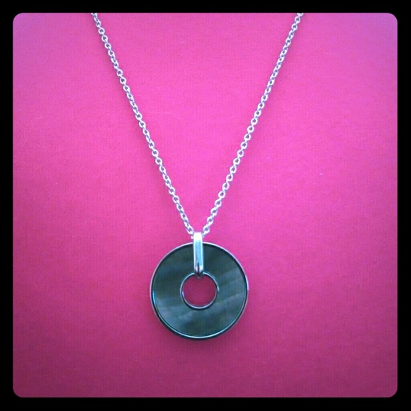 Pendant necklace