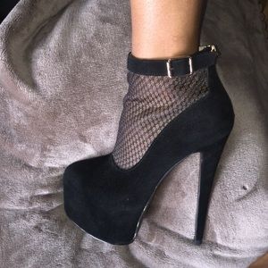 Chinese laundry Ooh La La Boot