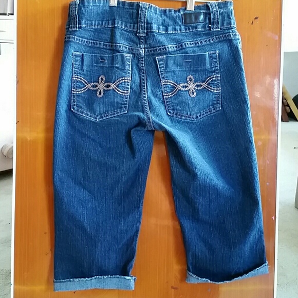 Capris!! - Picture 2 of 2