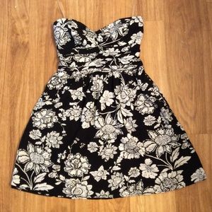 Black & White Strapless Dress Mini