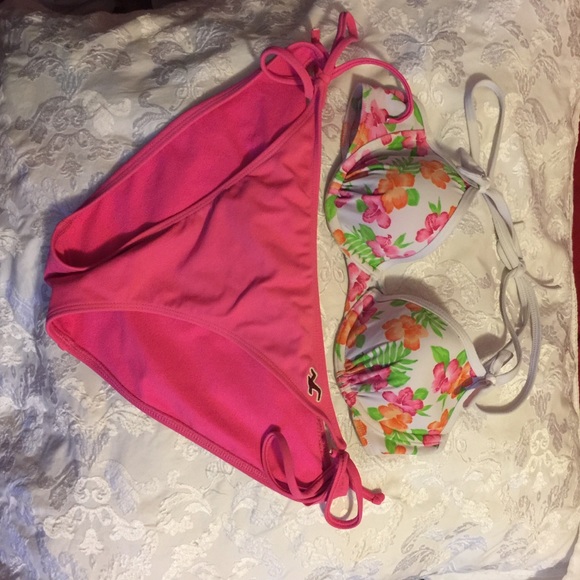 Hollister bikini top & bottom