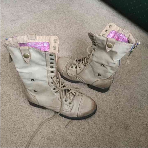 Combat boots - Picture 2 of 3