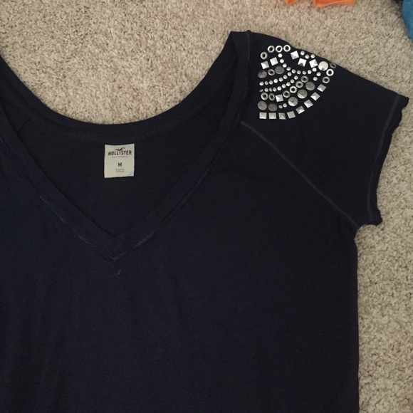 DRESSY STUDDED SHORT SLEEVE V NECK TOP