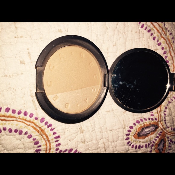 Becca mineral bronzer/highlighter duo Serrana