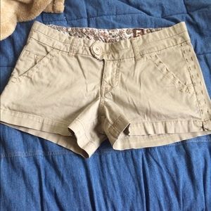 Khaki shorts size 5.