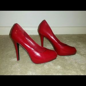 Red Open Roe Pumps