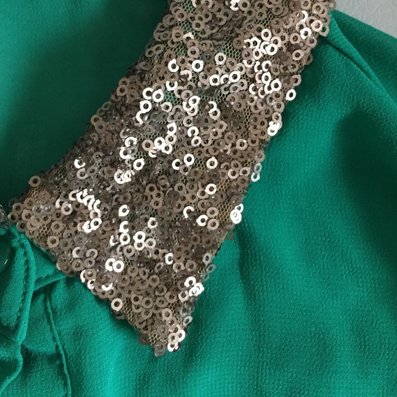 Top - Picture 2 of 2