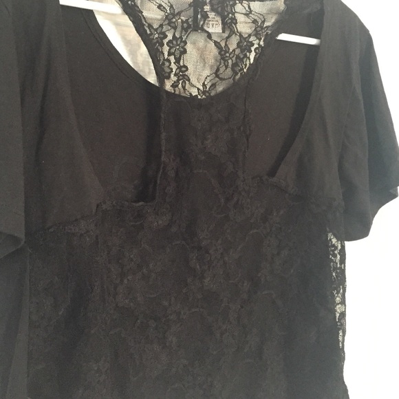 Cute Graphic tee with a twist. 😵💗 - Picture 3 of 3