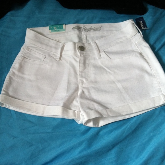 BRAND NEW Old navy white shorts - Picture 1 of 4
