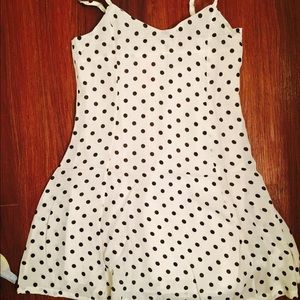 Slim polka dot dress