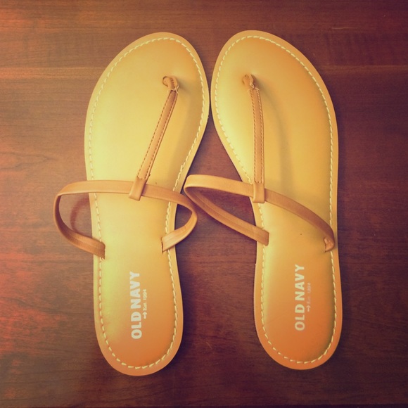 Old Navy Sandals ☀️