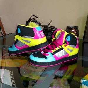 NWOT girls DC shoes