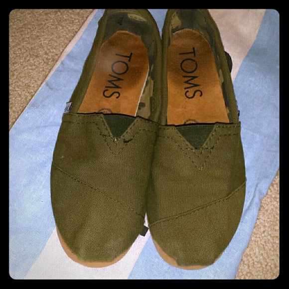 Olive Green Toms