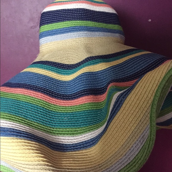 Oversized beach hat