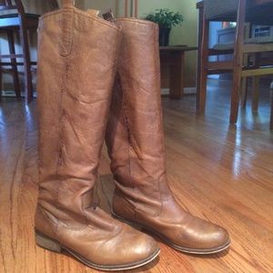 Steve Madden knee high boots (size 7/7.5)
