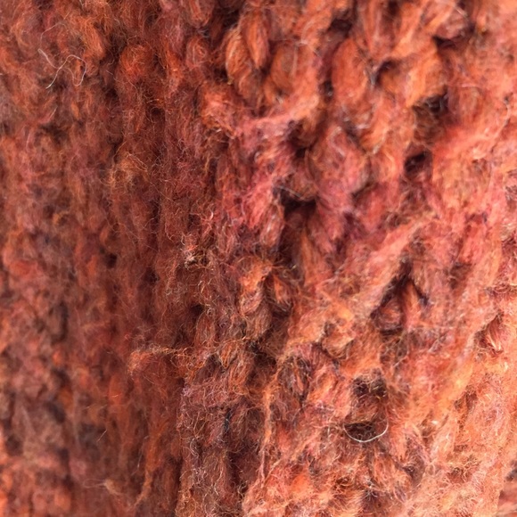 🎉SALE 🎉Rust colored sweater. Wool blend. - Picture 4 of 4