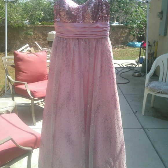 Gorgeous prom dress!