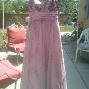 Gorgeous prom dress!