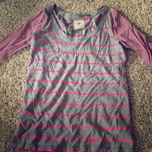 Three quarter sleeve tee