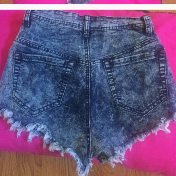 High wasted shorts