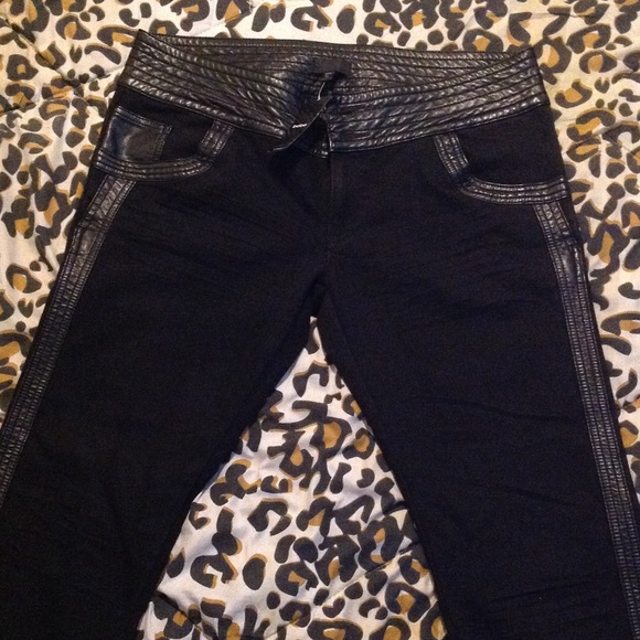 BRAND NEW BEBE jeans with leather trim!!! - Picture 1 of 4
