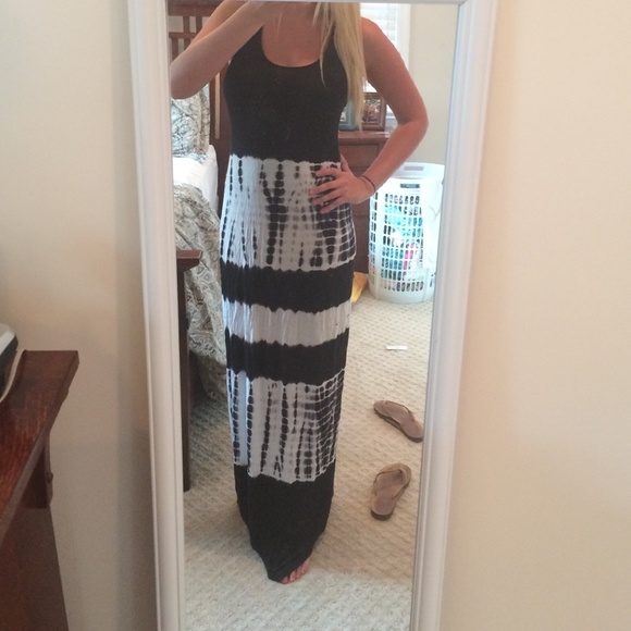 Black and white tie dye maxi dress