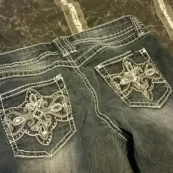 Jeans - Picture 2 of 3