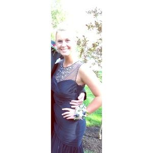 Prom dress: Adrianna Papell