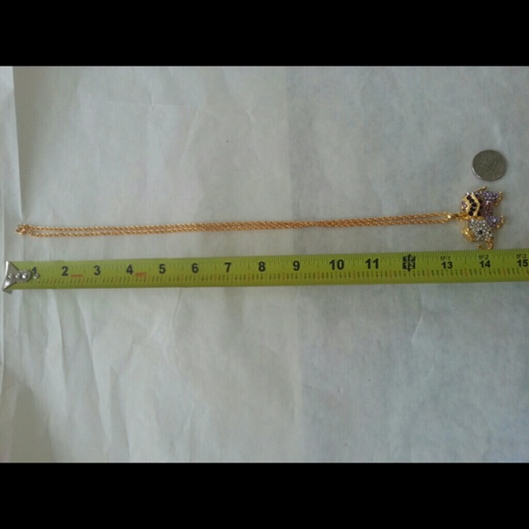 Crystal Elephant pendant w Necklace - Picture 4 of 4