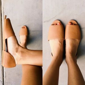 Nine West peep toe flats (nude)