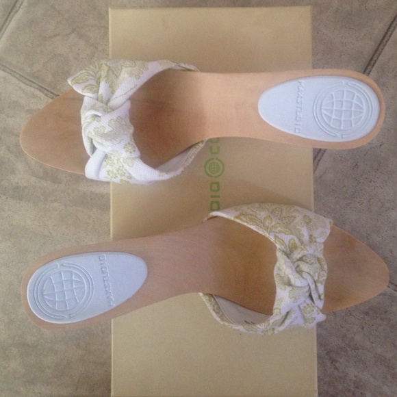 Max Studio wedge- - Picture 4 of 4
