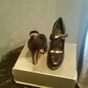 Runs small recommended size  7