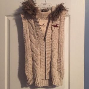 Hollister sweater vest
