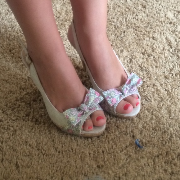 4" heels - Picture 3 of 3