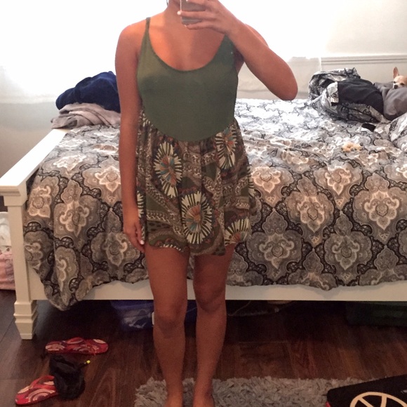 Patterned romper - Picture 2 of 2