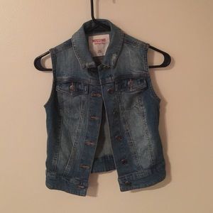 Mossimo Jean jacket/vest!! Super cute for summer!