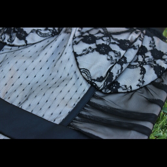 Lace Detail Semi Formal Dress - Picture 2 of 2