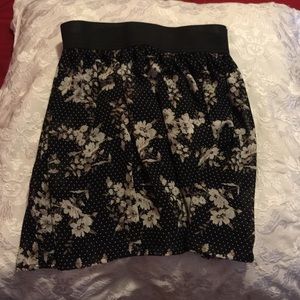 Forever 21 skirt never worn great condition