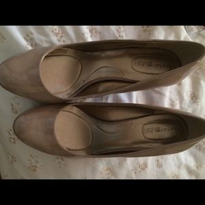 Bandolino Nude Heels