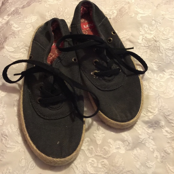 New Levis i have never worn these before