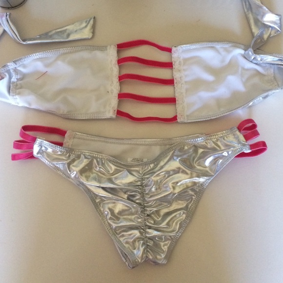 Metallic bikini - Picture 2 of 3
