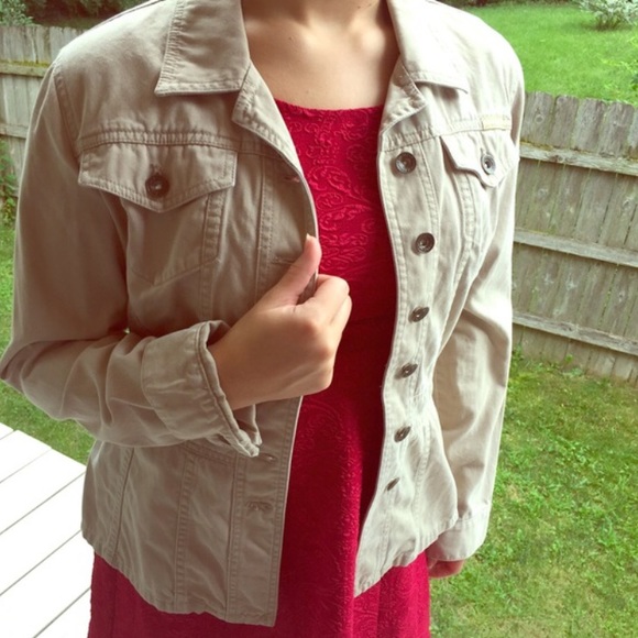 Tan jean jacket✌🏼️ DKNY - Picture 3 of 3