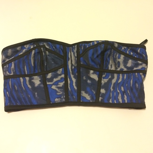 BEBE Jacquard crop bustier w/contrast binding