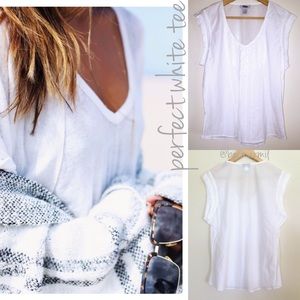 Perfect white tee • crisp white v neck