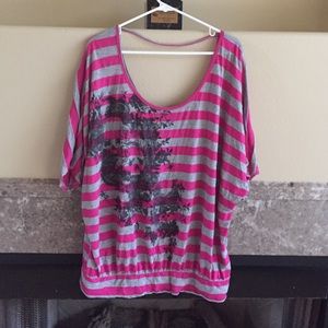 Cute pink Skull design Tee