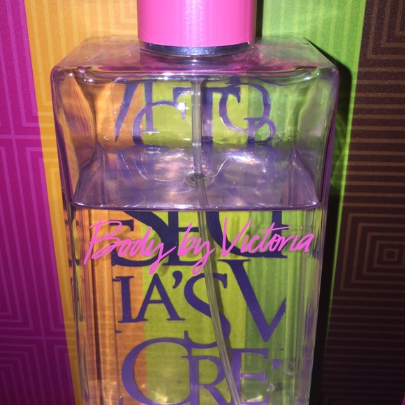 VS Body by Victoria spray