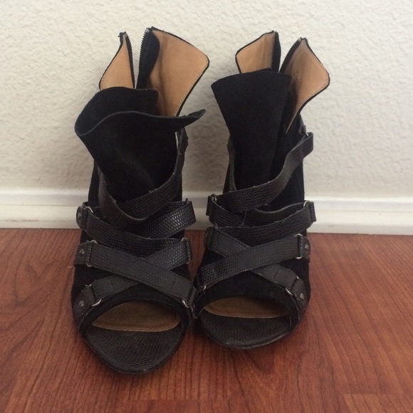 5|43 heels - Picture 2 of 3