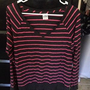 VS PINK • Grey/Pink Long Sleeve.